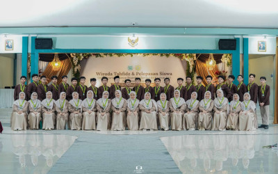 Wisuda Tahfidz dan Pelepasan Siswa SMA QSBS Al-Kautsar 561 Tahun 2026: Mengantarkan Generasi Masa Depan